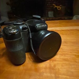 Fujifilm Finepix s